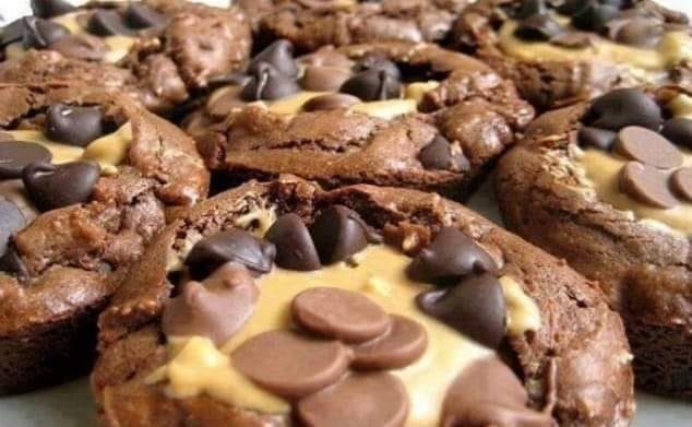 PEANUT BUTTER CUP BROWNIES