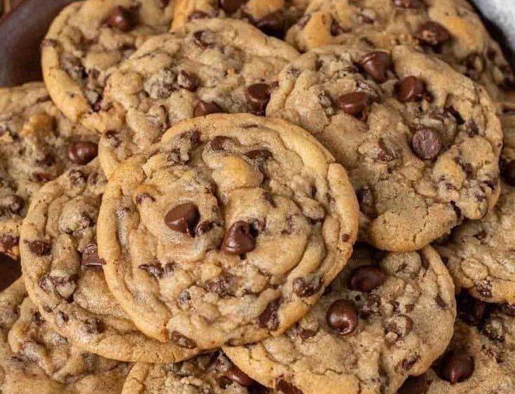 BEST CHOCOLATE CHIP COOKIES