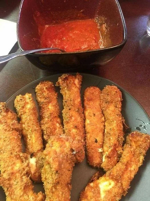 Keto Mozzarella Sticks