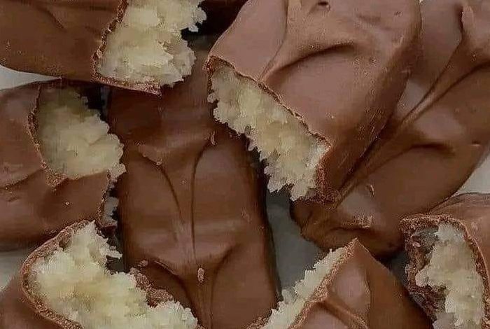 Homemade Chocolate Coconut Bars