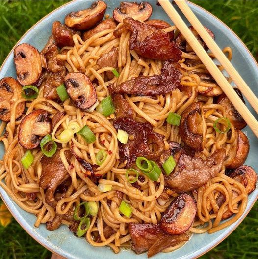 Mushrooms Caramelised Onions Beef Noodles