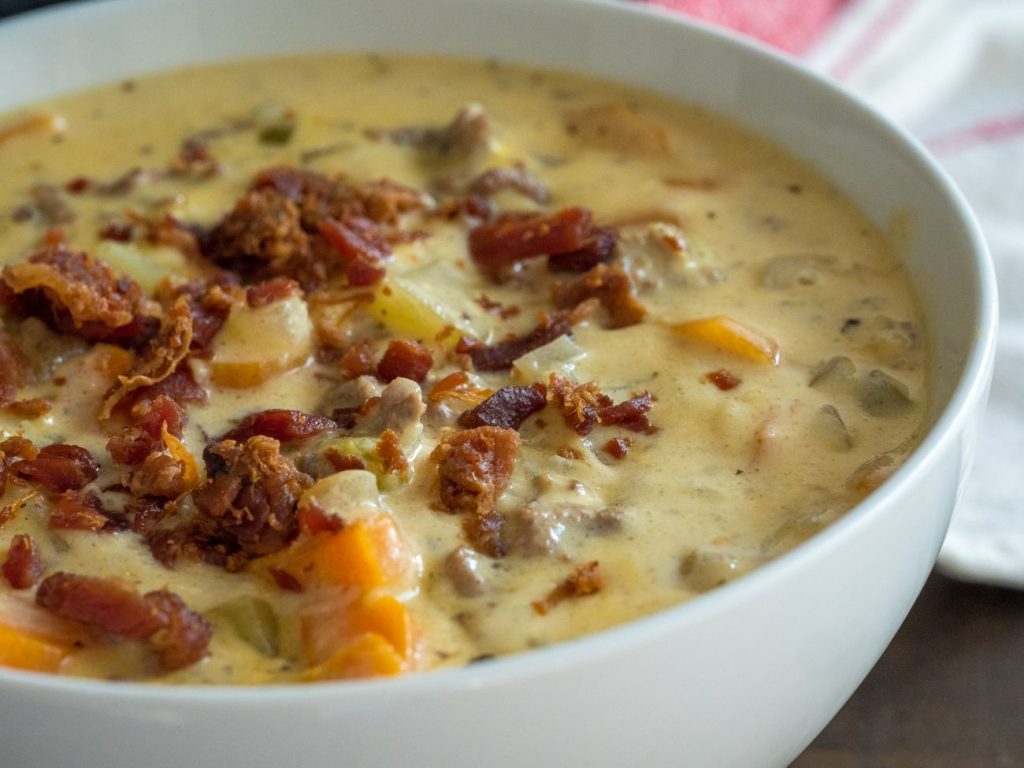 Crockpot Creamy Potato & Hamburger Soup